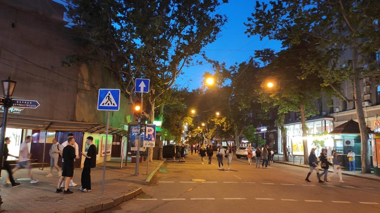 Квартира На Дерибасовcкой Odesa Exterior photo